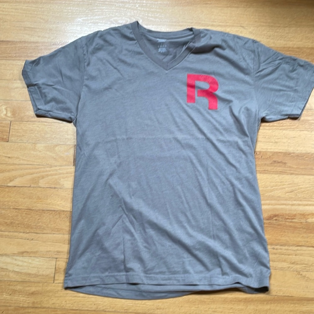 Reebok lifestyle v-neck tee